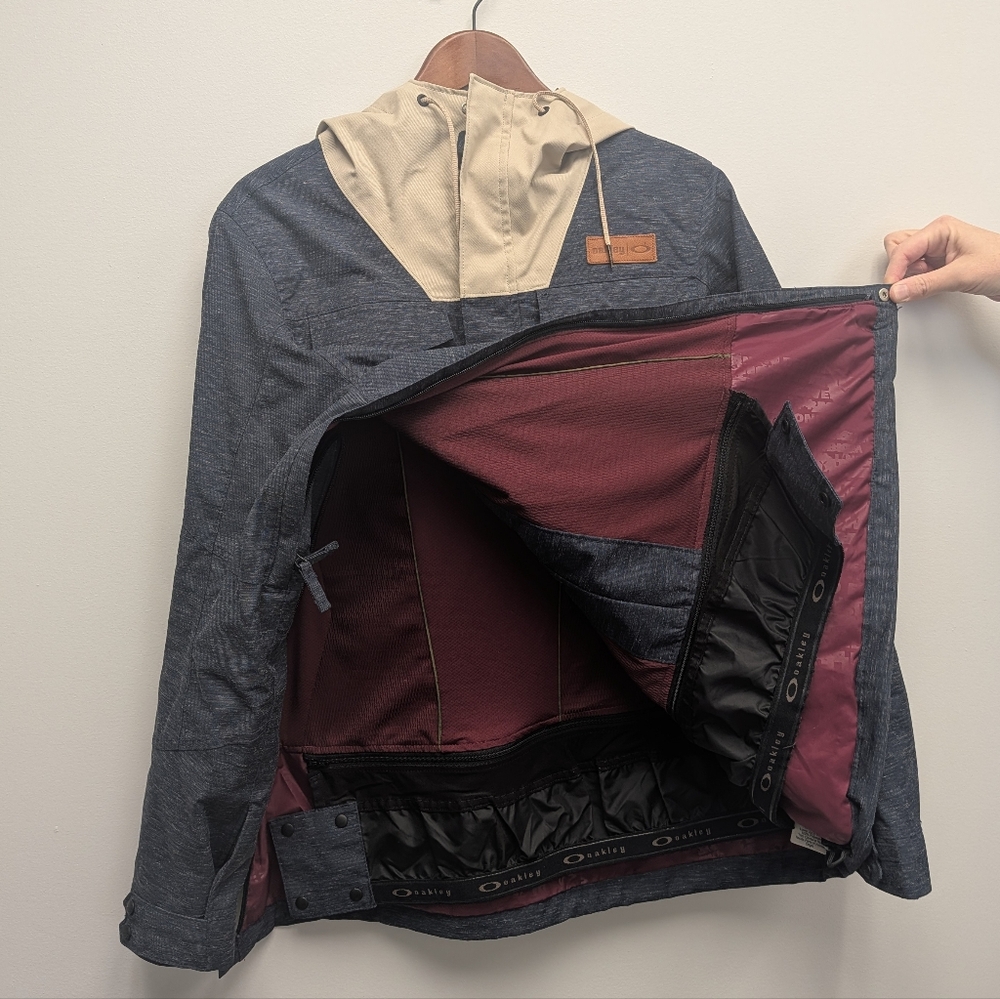 Oakley Blue and Tan Jacket - Picture 3 of 6